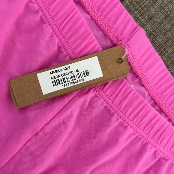 Skims Fit Everybody Bike Shorts - Picture 4 of 7